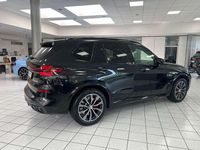 Gebraucht BMW X5 M 530 PS (389 kW) 2024 Black sapphire SUV