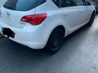 Gebraucht Opel Astra 110 PS (80 kW) 2012 Weiß Limousine