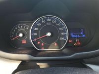 Gebraucht Hyundai i10 69 PS (50 kW) 2012 Schwarz Kleinwagen