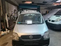 Używany Opel Agila 57 KM (41 kW) 2002 Srebrny Minivan