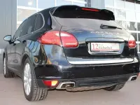 Gebraucht Porsche Cayenne 239 PS (175 kW) 2010 Tiefschwarzmetallic SUV