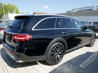 Gebraucht Mercedes E220 200 PS (147 kW) 2023 Unilack schwarz Kombi