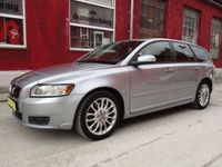 Gebraucht Volvo V50 Momentum 136 PS (100 kW) 2008 Andere farbe metallic Kombi