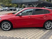Gebraucht BMW 116 Sport Line 116 PS (85 kW) 2019 Rot Kleinwagen