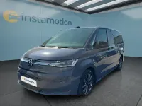 Gebraucht VW Multivan 150 PS (110 kW) 2023 Grau Van / Kleinbus