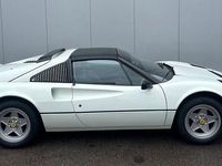 Second-hand Ferrari 308 241 CP (177 kW) 1983 Alb Cabrio