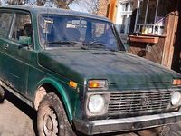 Gebraucht Lada niva 82 PS (60 kW) 2001 Grün SUV