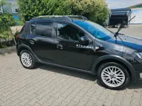 Gebraucht Dacia Sandero Stepway 90 PS (66 kW) 2013 Schwarz Kleinwagen