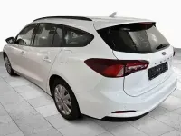 Gebraucht Ford Focus Trend 305 PS (224 kW) 2021 Schwarz Limousine