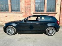Gebraucht BMW 118 143 PS (105 kW) 2010 Schwarz Kleinwagen