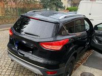 Gebraucht Ford Kuga 180 PS (132 kW) 2015 Schwarz SUV