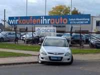 Gebraucht Hyundai i30 Edition+ 109 PS (80 kW) 2009 Continental silver (metallic) Limousine