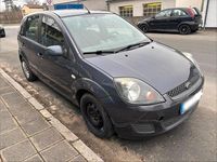Gebraucht Ford Fiesta 69 PS (50 kW) 2008 Grau Kleinwagen