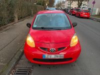Gebraucht Toyota Aygo 60 PS (44 kW) 2006 Rot Kleinwagen