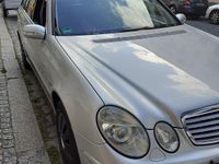 Gebraucht Mercedes E240 Elegance 177 PS (130 kW) 2004 Silber Kombi