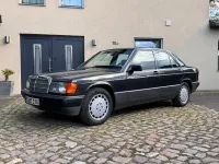 Gebraucht Mercedes 190 122 PS (89 kW) 1991 Schwarz Limousine