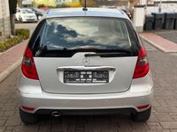 Gebraucht Mercedes A200 136 PS (100 kW) 2010 Silber Kleinwagen