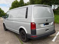 Gebraucht VW Transporter 150 PS (110 kW) 2016 Silber Van