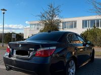 Gebraucht BMW 525 235 PS (172 kW) 2007 Blau Limousine
