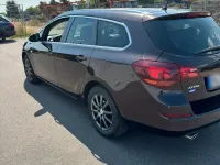 Gebraucht Opel Astra 140 PS (102 kW) 2012 Rot Kombi