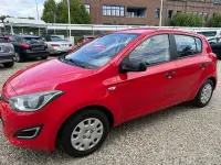 Gebraucht Hyundai i20 Edition 86 PS (63 kW) 2013 Rot Kleinwagen