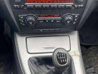 Gebraucht BMW 320 163 PS (119 kW) 2005 Silber Kombi