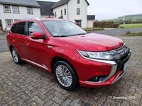 Gebraucht Mitsubishi Outlander P-HEV Basis 135 PS (99 kW) 2020 Rot SUV