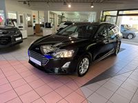 Używany Ford Focus Cool & Connect 101 KM (74 kW) 2019 Czarny Kombi