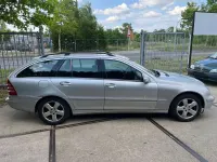 Gebraucht Mercedes C220 Elegance 150 PS (110 kW) 2004 Brillantsilber Kombi