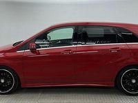 Gebraucht Mercedes B180 AMG line 122 PS (89 kW) 2017 Rot Van / Kleinbus