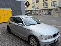 Gebraucht BMW 118 122 PS (89 kW) 2005 Silber Kleinwagen