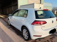 Gebraucht VW Golf VII 110 PS (80 kW) 2017 Weiß Kleinwagen