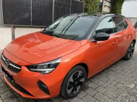 Usata Opel Corsa-e GS Line 100 kW (136 CV) 2022 Arancione Utilitaria