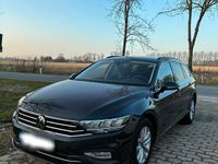 Gebraucht VW Passat 150 PS (110 kW) 2021 Grau Kombi