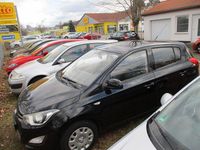 Gebraucht Hyundai i20 Edition 86 PS (63 kW) 2012 Schwarz Kleinwagen