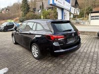 Gebraucht Opel Astra 105 PS (77 kW) 2018 Blau Kombi