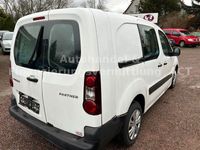 Gebraucht Peugeot Partner 99 PS (72 kW) 2018 Weiß Van / Kleinbus
