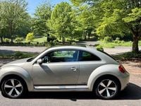 Usata VW Beetle Cup 140 CV (102 kW) 2014 Beige Utilitaria