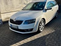 Gebraucht Skoda Octavia 150 PS (110 kW) 2014 Weiß Kleinwagen