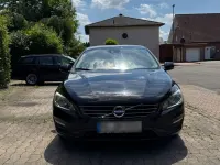 Gebraucht Volvo V60 Kinetic 181 PS (133 kW) 2014 Schwarz Kombi