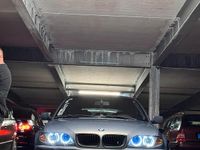 Gebraucht BMW 320 150 PS (110 kW) 2002 Grau Kombi