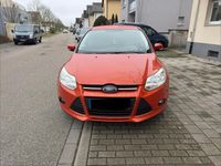 Gebraucht Ford Focus 115 PS (84 kW) 2012 Orange Limousine