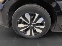 Gebraucht VW Touran Comfortline 150 PS (110 kW) 2025 Grenadillschwarz metallic (metallic) Van / Kleinbus
