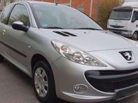 Gebraucht Peugeot 206+ Urban Move 60 PS (44 kW) 2011 Silber Kleinwagen