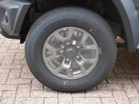 Neu Suzuki Jimny 101 PS (74 kW) 2026 Grün SUV
