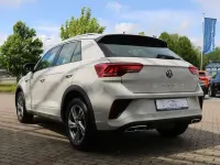 Second-hand VW T-Roc R-line 110 CP (80 kW) 2024 Gri SUV