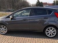 Gebraucht Ford Fiesta Titanium 95 PS (69 kW) 2017 Grau Limousine