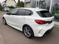 Gebraucht BMW 118 M Sport 150 PS (110 kW) 2020 Alpinweiss 3 Kleinwagen