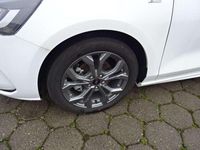 Gebraucht Ford Focus ST-Line 155 PS (114 kW) 2025 Frostweiß Limousine