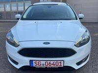Gebraucht Ford Focus 125 PS (91 kW) 2018 Frostweiß Kombi